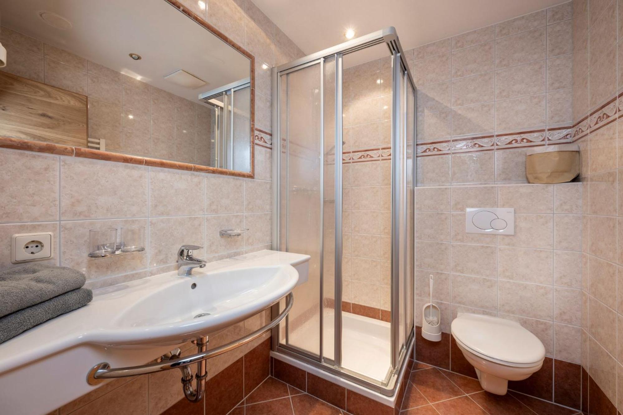 Der Torwirt Radstadt Extérieur photo